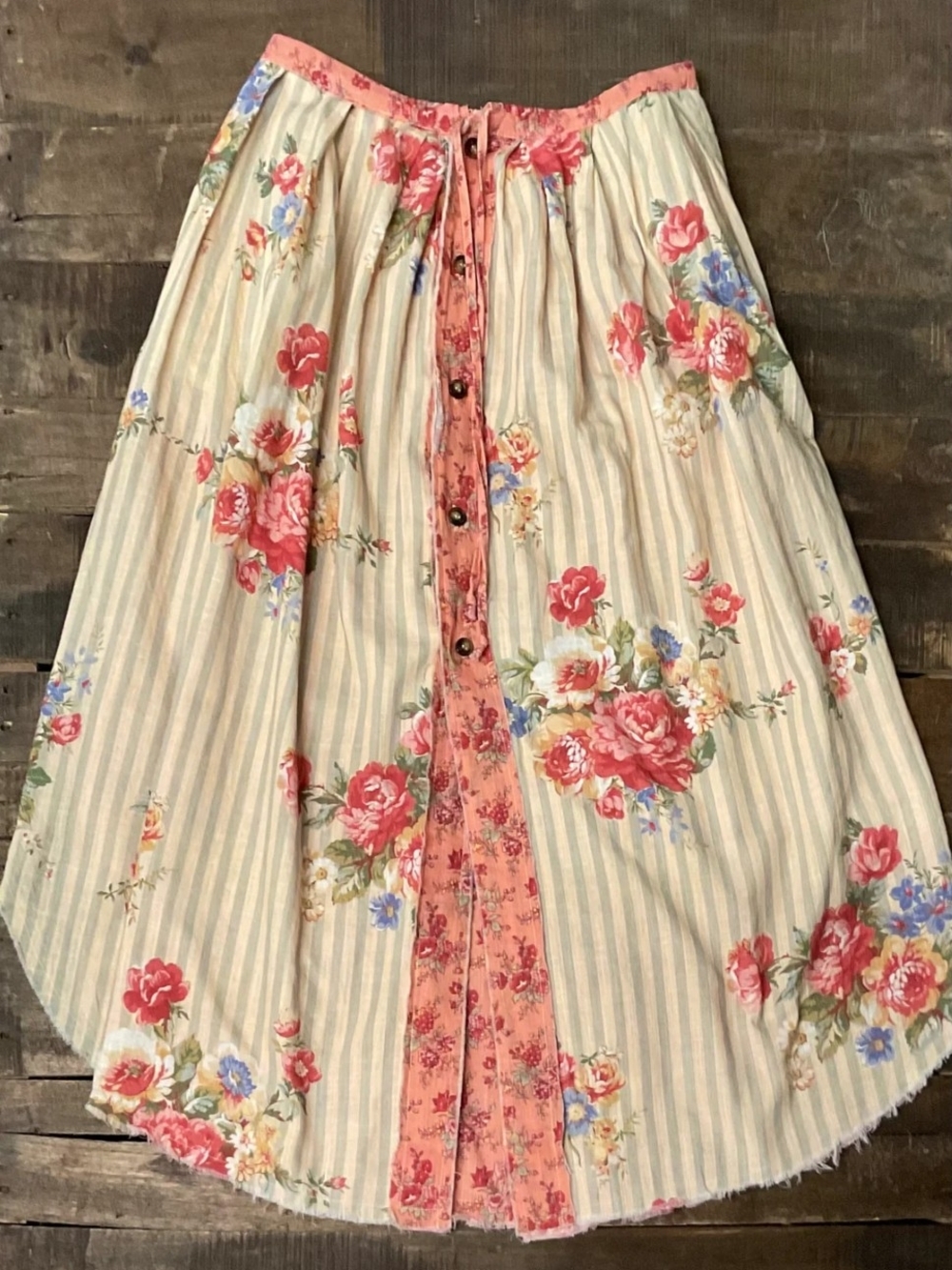 🔥Brand New Floral Meadows REVERSIBLE Skirt By Jaded Gypsy - Picture 3 of 4